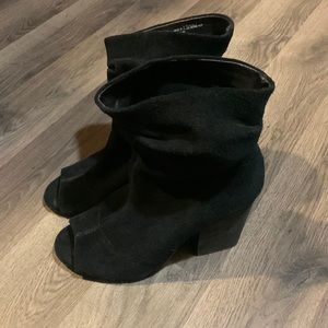 Chinese laundry 7.5 suede booties (peep toe)